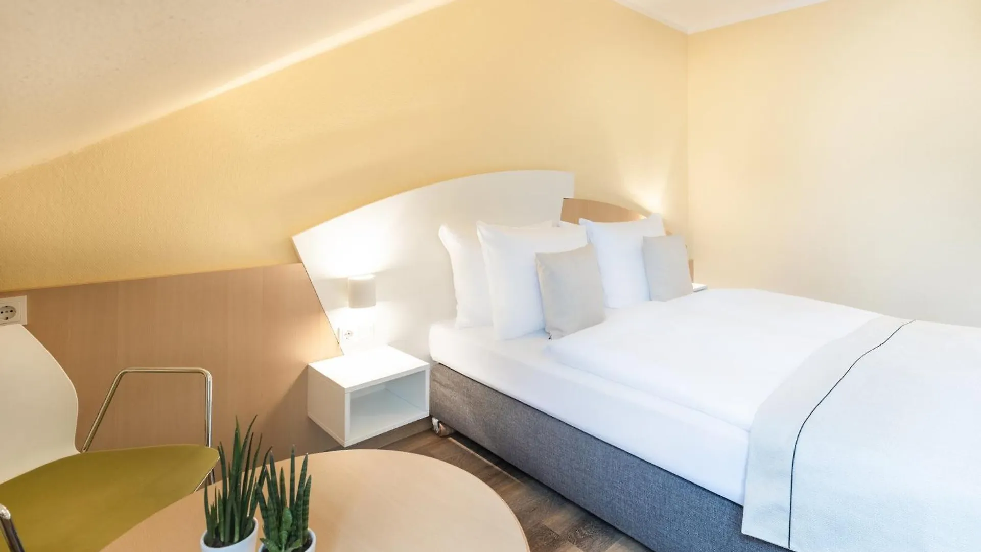 ****  Garner Hotel Erlangen Sud By Ihg Germany